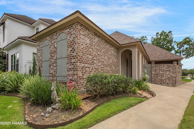 207 W Vallauris Dr, Lafayette, LA 70507 - photo 2