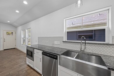 607 E Carter St unit 607, Sherman, TX 75090 - photo 6