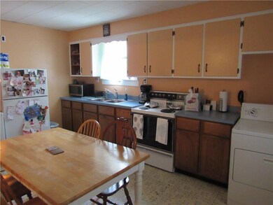 Eat In Kitchen
