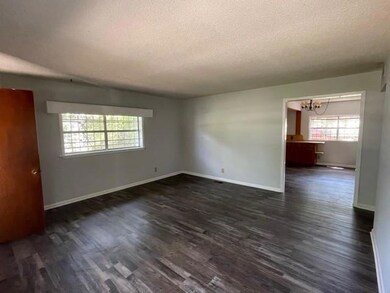 908 W Heron St, Denison, TX 75020 - photo 5