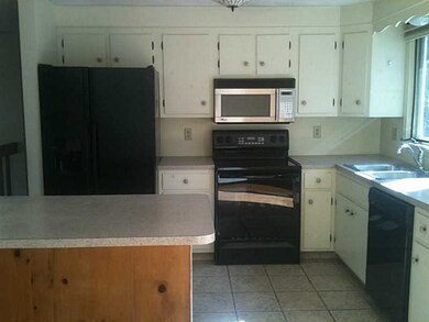 Kitchen. Fully Applianced!