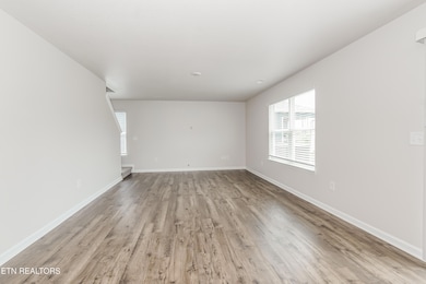 6864 Squirrel Run Ln, Corryton, TN 37721 - photo 6