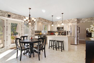 1330 Violet Ln, Batavia, IL 60510 - photo 2