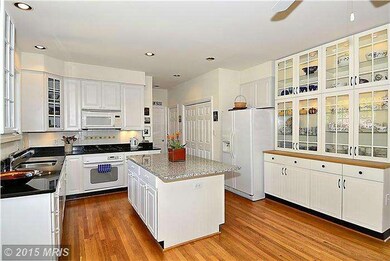 19443 Silcott Ln, Purcellville, VA 20132 - photo 5