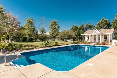 708 N Russell St, Portland, TN 37148 - photo 3