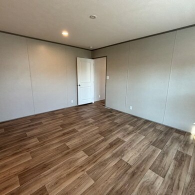 2800 W Memorial Dr unit 200, Muncie, IN 47302 - photo 5