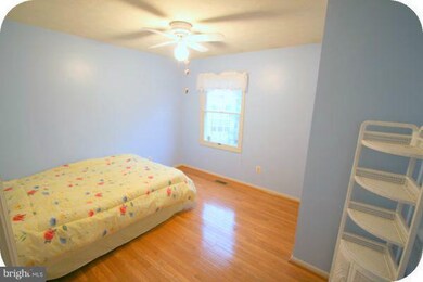 10802 Monticello Dr, Great Falls, VA 22066 - photo 6