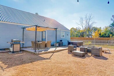 1002 Avenue D, Fredericksburg, TX 78624 - photo 7