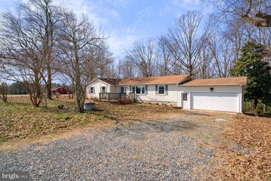 3167 Rappahannock Rd, Colonial Beach, VA 22443 - photo 2