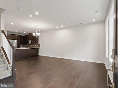 7552 Sawyer Farm Way unit 1405, McLean, VA 22102 - photo 6