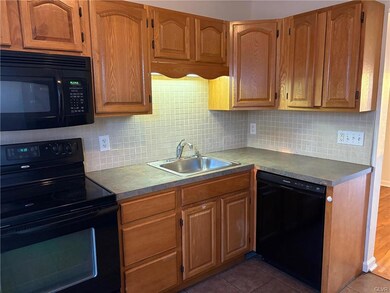 1743 Schoenersville Rd, Bethlehem, PA 18018 - photo 3