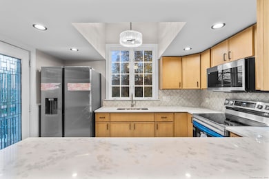 53 Haviland St, Bristol, CT 06010 - photo 3