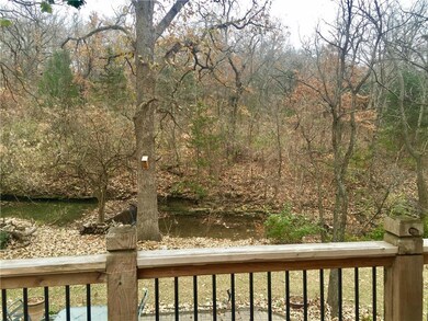 7123 Oakview St, Shawnee, KS 66216 - photo 2