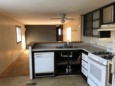 1 Reagan Cir, Allenstown, NH 03275 - photo 3