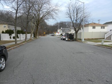 396 Rathbun Ave 003