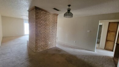 1107 80th St unit B, Lubbock, TX 79423 - photo 3