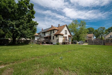 102 N Chapel St, Waukegan, IL 60085 - photo 4