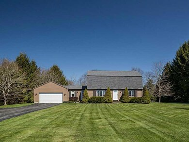Yard/Garden. Front Yard