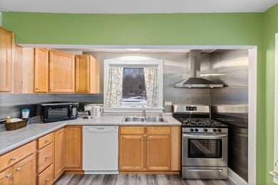 18 Willey St, Barre, VT 05641 - photo 7