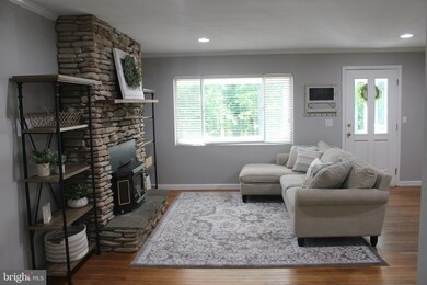 45585 Baringer Dr, California, MD 20619 - photo 5