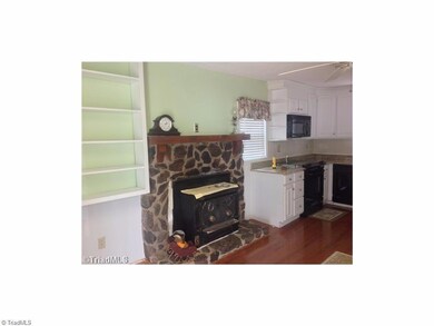 1072 Nc Highway 62 W, High Point, NC 27263 - photo 4