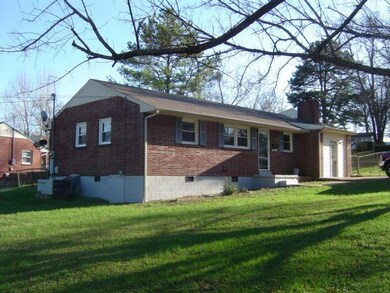 105 Crestview Cir, Shelbyville, TN 37160 - photo 2