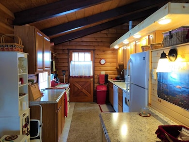 6 kitchen 1_1600x1200