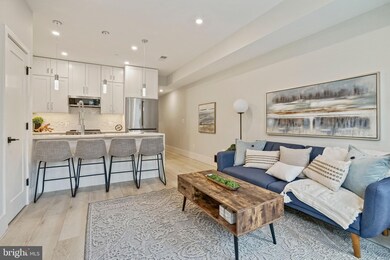 1930 Calvert St NW unit 2, Washington, DC 20009 - photo 3