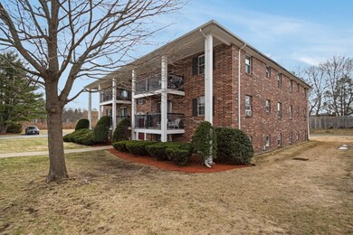 6 Walker Rd unit 4, North Andover, MA 01845 - photo 2