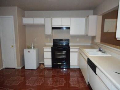 Eat-In Kitchen