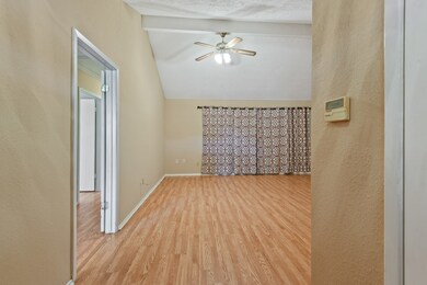 16426 Forest Bend Ave, Friendswood, TX 77546 - photo 5