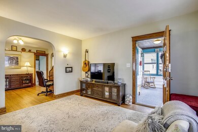 5564 Ashbourne Rd, Halethorpe, MD 21227 - photo 5