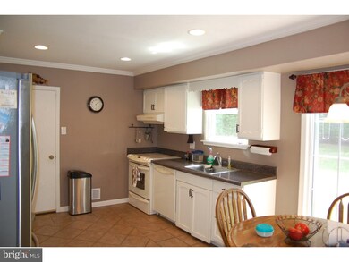 79 Knollwood Dr, Cherry Hill, NJ 08002 - photo 6