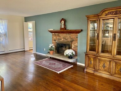 31 Morgan Cir, Amherst, MA 01002 - photo 3