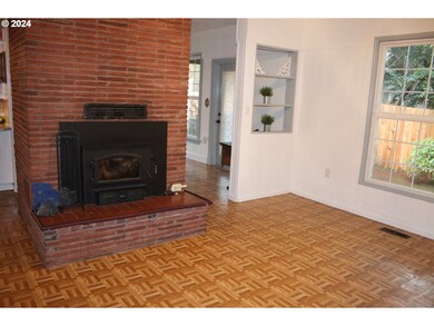 245 SW Monroe St, Sheridan, OR 97378 - photo 6