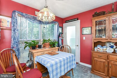 307 Piney Forest Dr, Colonial Beach, VA 22443 - photo 6