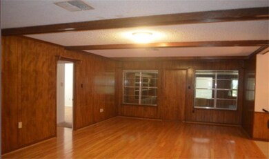 808 Michael St, Alvin, TX 77511 - photo 7