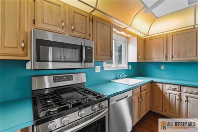 199 E Louis Place, Iselin, NJ 08830 - photo 5