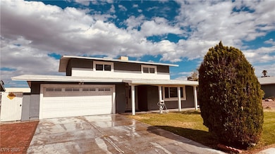 201 Redstone St, Las Vegas, NV 89145 - photo 2