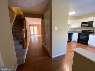 13 Tantallon Ct, Newark, DE 19711 - photo 2