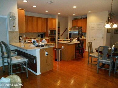 9838 Farm Pond Rd, Laurel, MD 20708 - photo 6