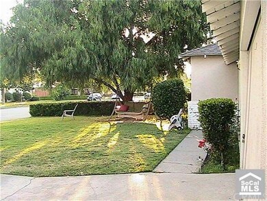Front Yard / Garage