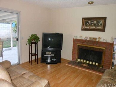 Livingroom with fireplace