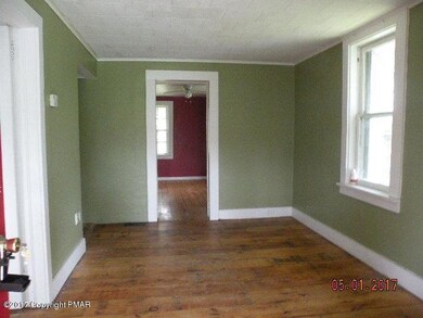 1510 Wallace St, Stroudsburg, PA 18360 - photo 4