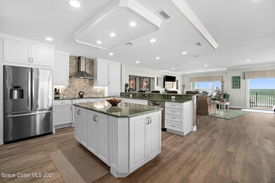 Open & Bright Kitchen