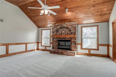 9219 Swarner Dr, Lenexa, KS 66219 - photo 6