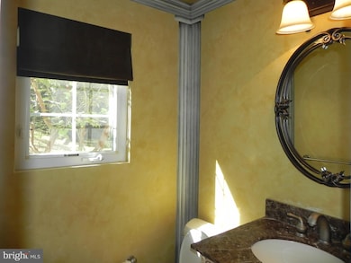 33 Hampton Ct, Norristown, PA 19403 - photo 7