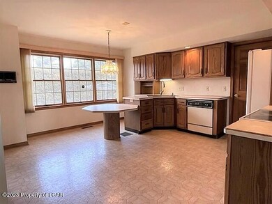 108 Ferrara Ave, Hazleton, PA 18201 - photo 3