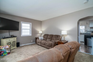 1230 S 9th St, Grand Forks, ND 58201 - photo 2