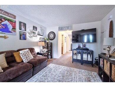 3470 Casteel St unit 3490, Hubbard, OR 97032 - photo 3